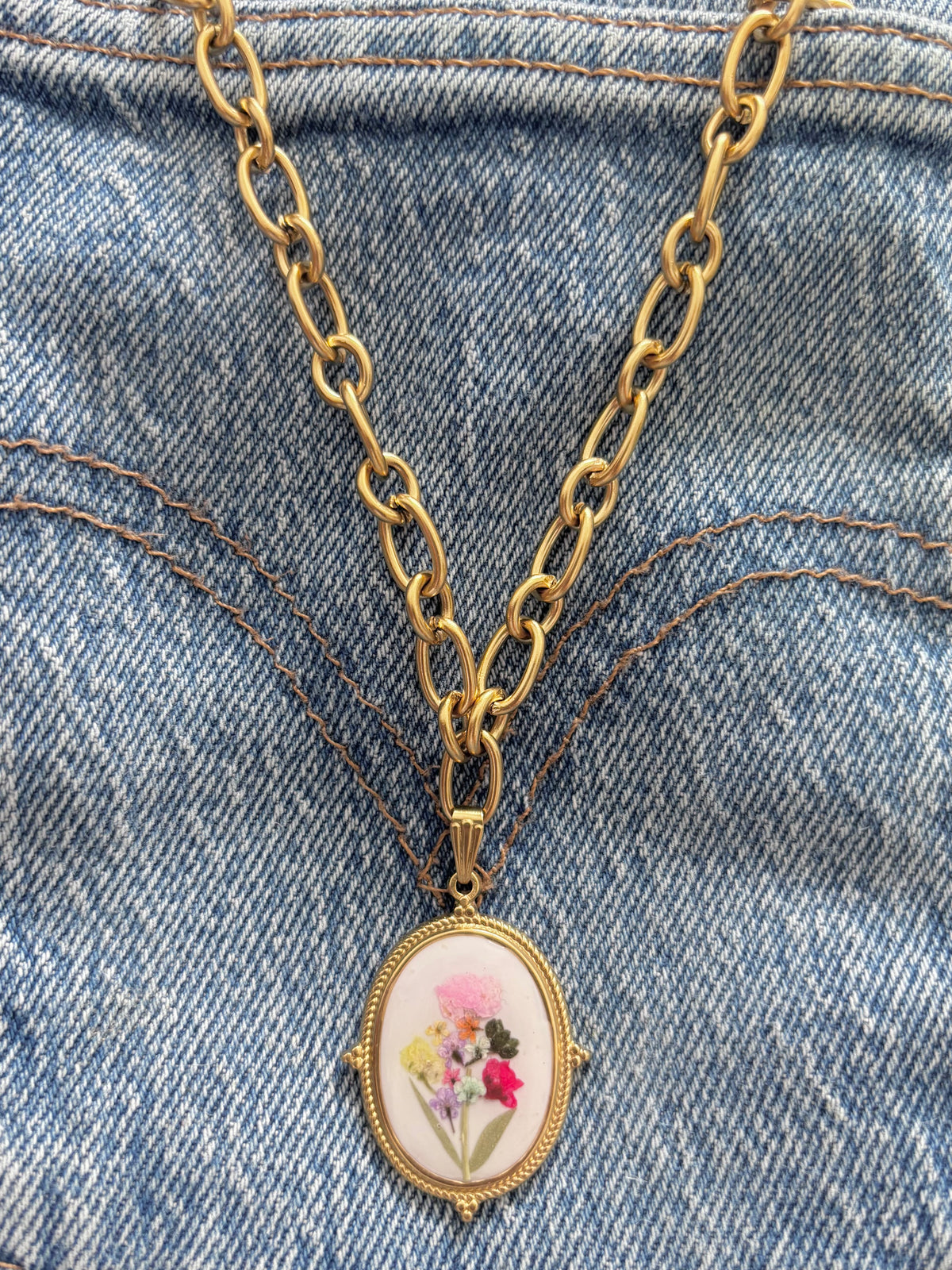 Collier Bloom